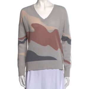 Skull Cashmere sweater. V neck cashmere sweater. Size small